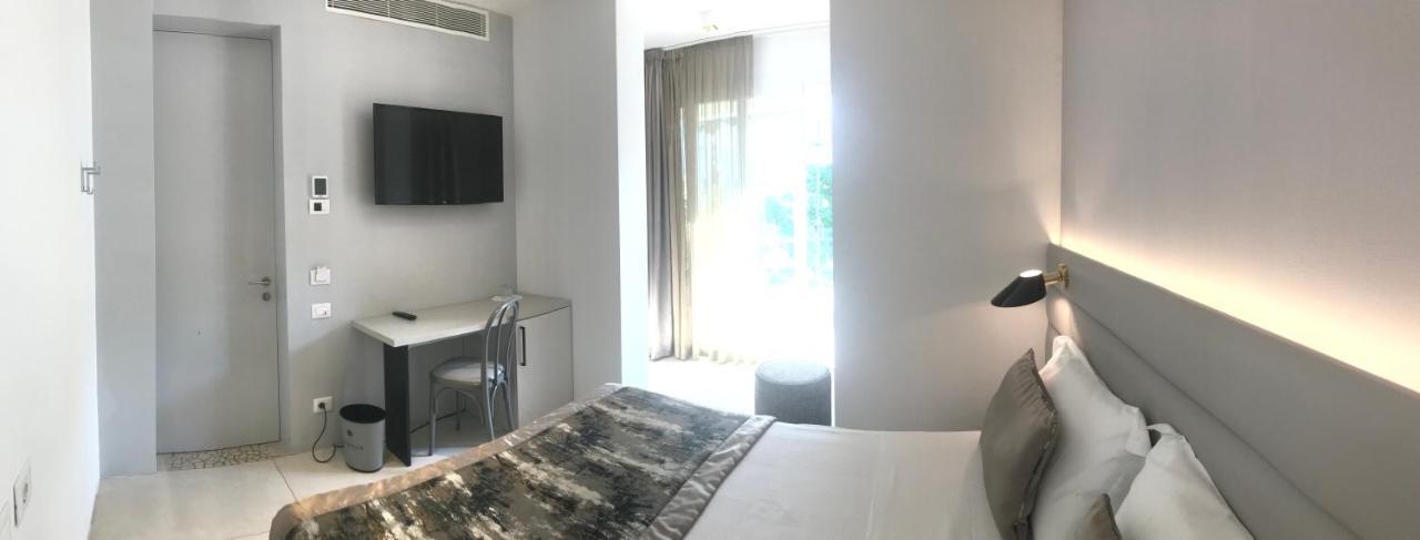 Hotel Villa Hermosa Риччоне Экстерьер фото