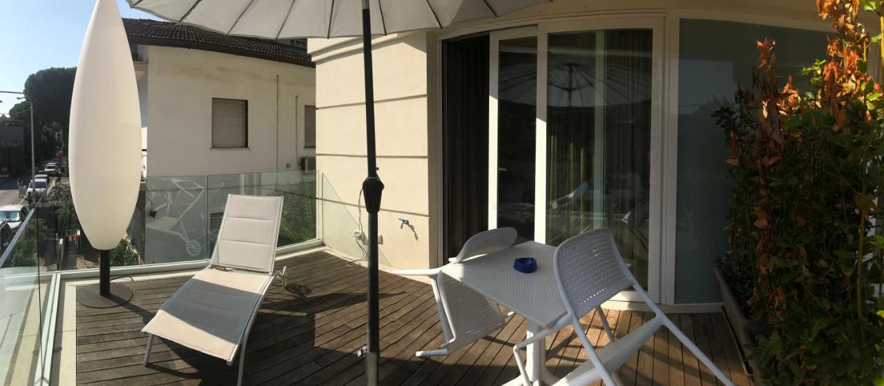 Hotel Villa Hermosa Риччоне Экстерьер фото